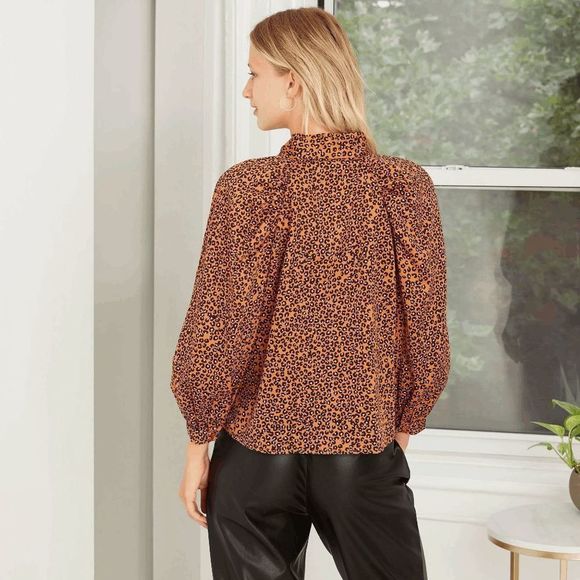 Who What Wear Tie Front Top Cheetah Print Blouse Womens Size Large - Picture 2 of 9